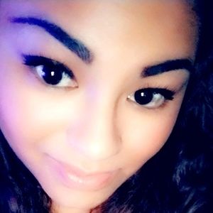 Meet your Posher, Salina